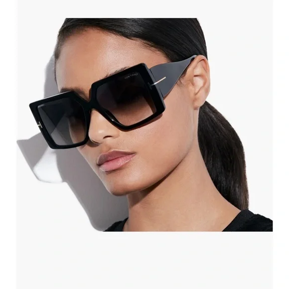 Tom Ford
Quinn Square Sunglasses Tom Ford Women main image 2